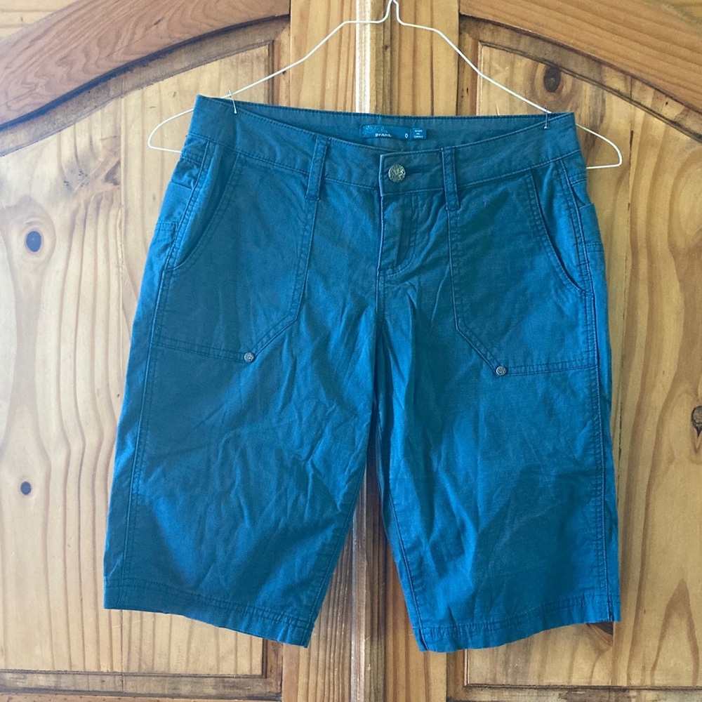 Women's Prana blue green long shorts size 0